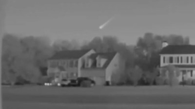 Gökyüzünden peş peşe düştü alev topuna dönüştü