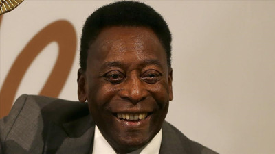 Efsane futbolcu Pele taburcu edildi