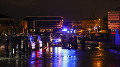 Gaziosmanpaşa'da otomobilin çarptığı 3 yaya yaşamını yitirdi