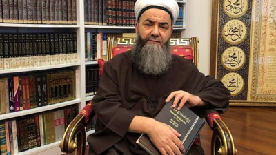 Cübbeli Ahmet'in hedefinde Yeni Şafak ve Akit var