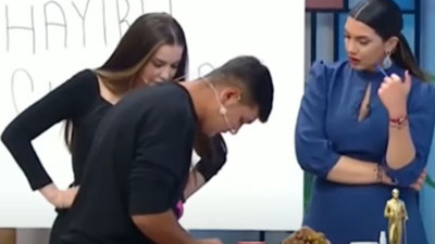 Eşinin cinsel içerikli videosunu canlı yayında izleten koca: Eşimi geri kabul ediyorum