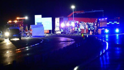 İsveçli karikatürist Vilks ve iki koruma polisi trafik kazasında öldü