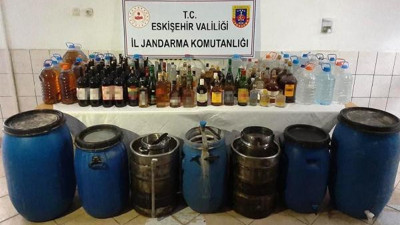 Evde 581 litre sahte içki ele geçirildi