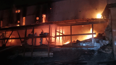 Toptancı halinde yangın çıktı