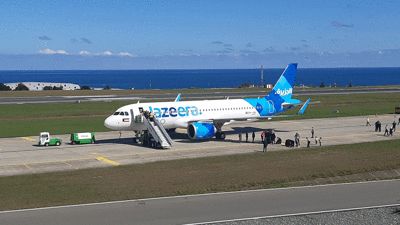 Bomba ihbarıyla Trabzon Havalimanı'na inen uçaktan ilk görüntüler