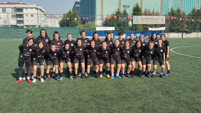 Tuzla Sahil Spor Kadın Futbol Takımı'nın büyük mücadelesi. Ah bir de sponsorları olsa