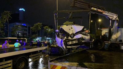 Kozyatağı’nda zincirleme kaza: 4 yaralı