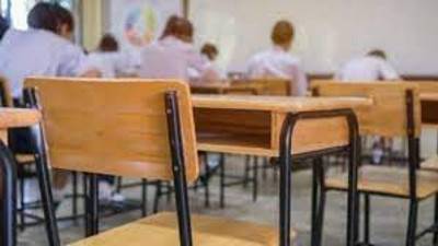 Okullarda vakalar arttı, yüz yüze eğitim sınıfta kaldı