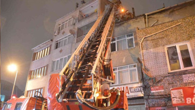 Fatih'te korkutan yangın (10 Ekim 2021)