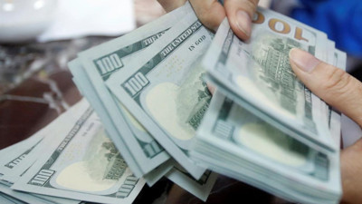 Dolar fiyatlarında tarihi rekor geldi. Dolar 9 TL'yi geçti