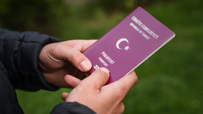 Kıbrıs'tan 42 kişilik liste. Eski Cumhurbaşkanı Akıncı'nın da Türkiye'ye girişi yasaklandı