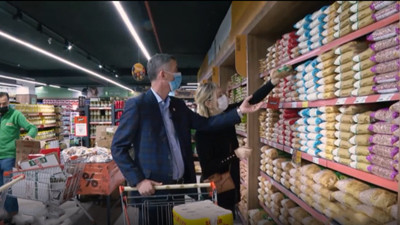 İYİ Partili Dikbayır Tarım Kredi Kooperatifi marketinin fiyatlarını inceledi