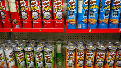 Pringles 20 yıllık logosunu değiştirdi. İşte yeni hali