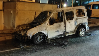 Seyir halindeki araç alev alev yandı (14 Ekim 2021)