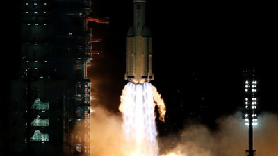 Şıncou-13 mekiği uzay istasyonuna kenetlendi