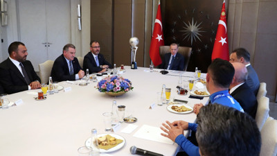 Erdoğan, Ampute Futbol Milli Takımı'nı kabul etti