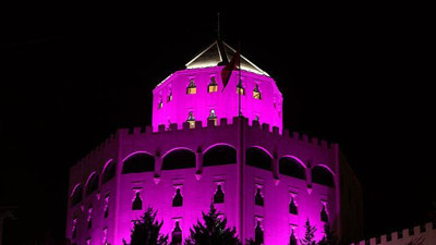 Ankara'daki Estergon Kalesi pembeye büründü