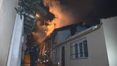 2 katlı evde yangın paniği