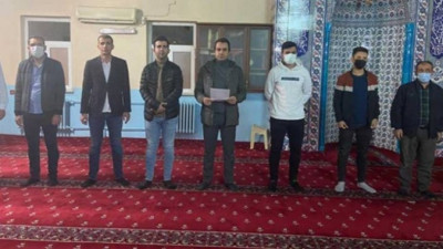 Skandallarla gündeme gelen TÜGVA'dan cami içinde eylem