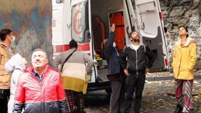 Sağlıkçıların yardımına itfaiye koştu