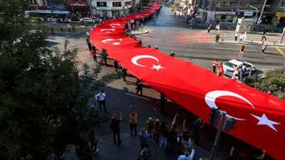 İzmir Marşı 29 Ekim'de yasaklandı. Mersin Gülnar İlçe Milli Eğitim Müdürü okullara talimat verdiği ileri sürüldü