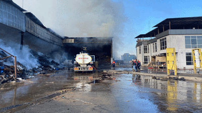 Geri dönüşüm fabrikasında yangın