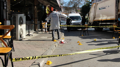 Sokak ortasında silahlı kavga