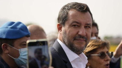 İtalya’da eski İçişleri Bakanı yargılanıyor