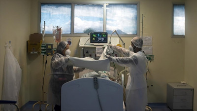 ABD'de korona salgınında ölenlerin sayısı 735 bin 378’e çıktı