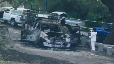 Kamyon kasasında yakılmış 6 ceset bulundu