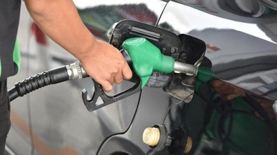 Zam üstüne zam gelen benzine 25 kuruşluk indirim