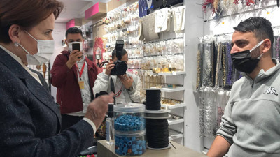 İYİ Parti lideri Meral Akşener Siirt'te Başbakan Akşener sloganlarıyla karşılandı