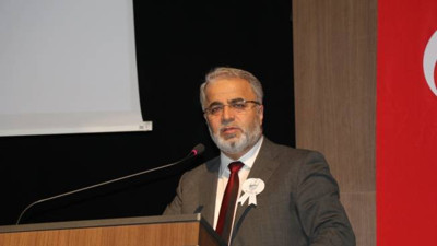 Ali Erbaş'ın yardımcısından ''düğün fotoğrafı'' çıkışı: Ağacın altında resim çektiriyor, günahına şahitlik edenleri çoğaltıyor