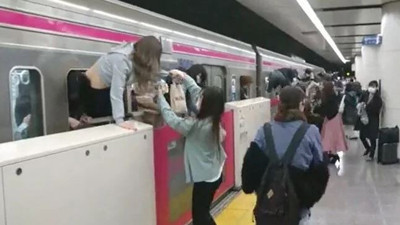 Tokyo'da trende bıçaklı ve asitli saldırı: En az 15 yaralı