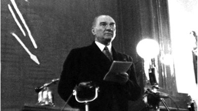 Egemenlik bir aileden alınıp millette verildi. 99 yıl önce bugün saltanat kaldırıldı