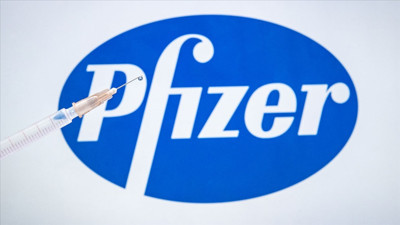 Pfizer, koronavirüs aşısı için satış gelir tahminini yükseltti
