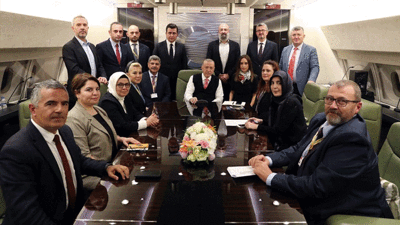 Barış Pehlivan Gökçeklerin Erdoğan'ın uçağındaki fotoğrafla kime tehdit mesajı gönderdiğini açıkladı