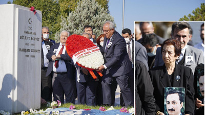 Bülent Ecevit vefatının 15'inci yılında kabri başında anıldı