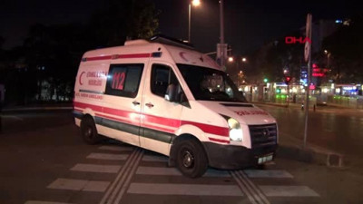 Ambulans görevlileri, 82 yaşındaki yatalak kadını bahçede ‘betona bırakıp gitti’