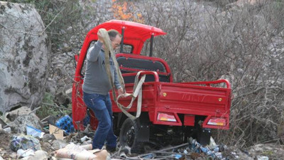 Elektrikli bisiklet şarampole devrildi. 4 yaralı