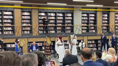 Erdoğan, ''Batman Kürdistan'ın gülüdür'' şarkısını dinledi