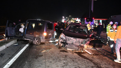 İzmir'de trafik kazası: 1 ölü, 3 yaralı