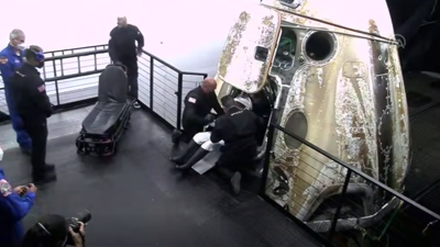 199 gün sonra Dünya'ya döndüler. İşte o anlar