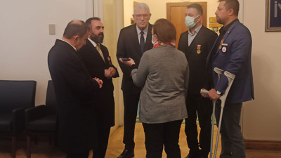 İYİ Parti TBMM’de gazi ve şehit aileleri ile bir araya geldi