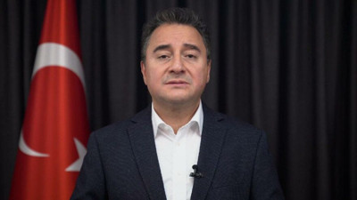 Ali Babacan’dan dolar tepkisi: Bu iktidar milletin parasını da itibarını da pul etti