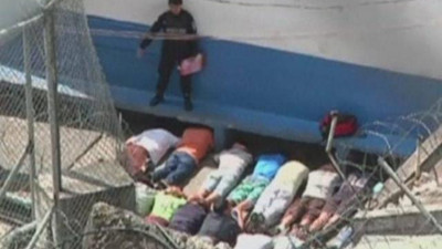 İsyan çıktı 51 kişi öldürüldü. Silah ve patlama sesleri duyulmaya devam ediyor