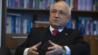 AKP'li Cemil Çiçek'ten Saray'ı kızdıracak sözler: Türkiye'yi kaosa sürükleyecek