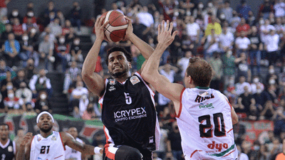 Beşiktaş Icrypex, Pınar Karşıyaka’yı deplasmanda yıktı