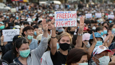 Tayland'da demokrasi yanlılarından eylem