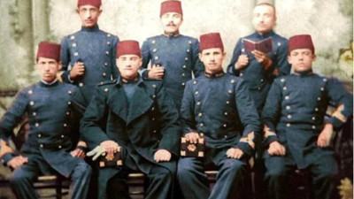 Atatürk'ün bilinmeyen Türkçülük şiiri. Daha genç bir subayken yazmıştı